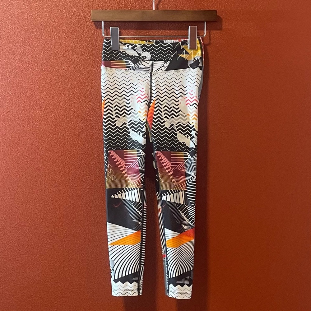 We Are‎ Handsome Women’s Flexicool Performance Fabric Abstract Art Leggings